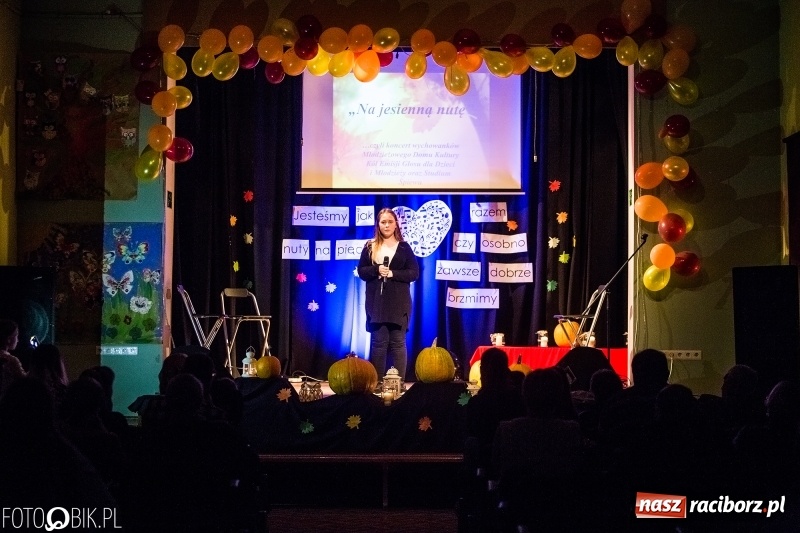 Zdjęcie w galerii na portalu naszraciborz.pl: Na jesienną nutę w Młodzieżowym Domu Kultury wiadomości z regionu