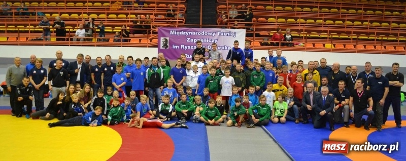 Zdjęcie w galerii na portalu naszraciborz.pl: Grad medali zapaśników Unii na zawodach w Rudzie Śląskiej wiadomości z regionu