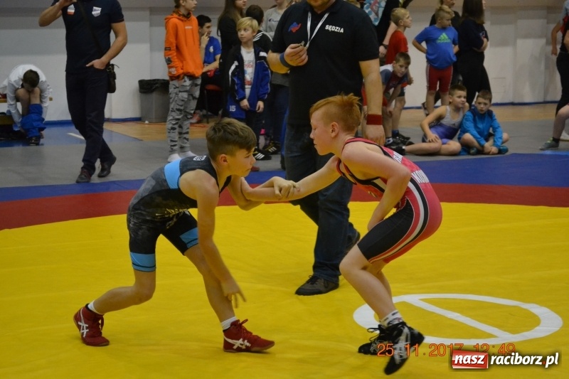 Zdjęcie w galerii na portalu naszraciborz.pl: Grad medali zapaśników Unii na zawodach w Rudzie Śląskiej wiadomości z regionu