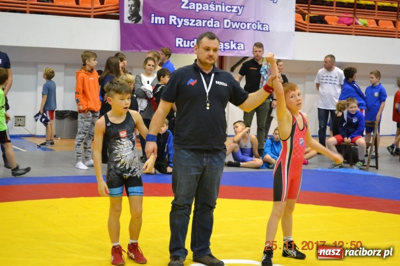 Zdjęcie w galerii na portalu naszraciborz.pl: Grad medali zapaśników Unii na zawodach w Rudzie Śląskiej wiadomości z regionu