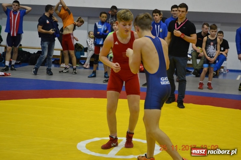 Zdjęcie w galerii na portalu naszraciborz.pl: Grad medali zapaśników Unii na zawodach w Rudzie Śląskiej wiadomości z regionu