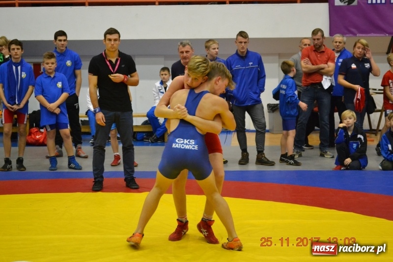 Zdjęcie w galerii na portalu naszraciborz.pl: Grad medali zapaśników Unii na zawodach w Rudzie Śląskiej wiadomości z regionu