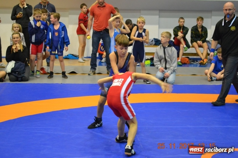 Zdjęcie w galerii na portalu naszraciborz.pl: Grad medali zapaśników Unii na zawodach w Rudzie Śląskiej wiadomości z regionu