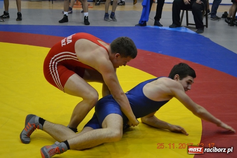 Zdjęcie w galerii na portalu naszraciborz.pl: Grad medali zapaśników Unii na zawodach w Rudzie Śląskiej wiadomości z regionu