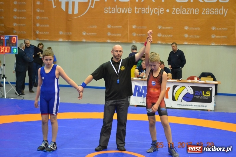 Zdjęcie w galerii na portalu naszraciborz.pl: Grad medali zapaśników Unii na zawodach w Rudzie Śląskiej wiadomości z regionu