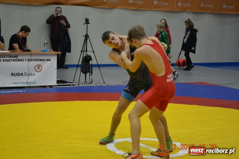 Zdjęcie w galerii na portalu naszraciborz.pl: Grad medali zapaśników Unii na zawodach w Rudzie Śląskiej wiadomości z regionu