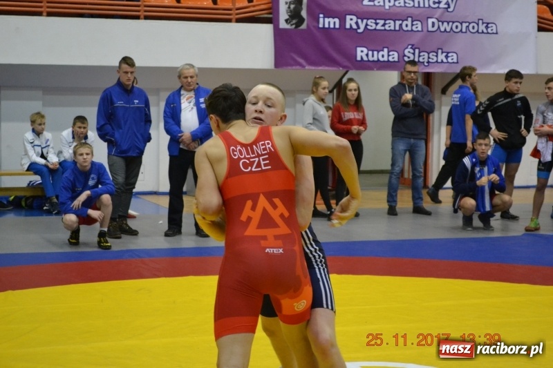 Zdjęcie w galerii na portalu naszraciborz.pl: Grad medali zapaśników Unii na zawodach w Rudzie Śląskiej wiadomości z regionu