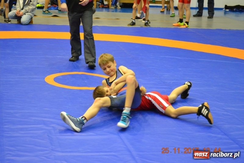 Zdjęcie w galerii na portalu naszraciborz.pl: Grad medali zapaśników Unii na zawodach w Rudzie Śląskiej wiadomości z regionu