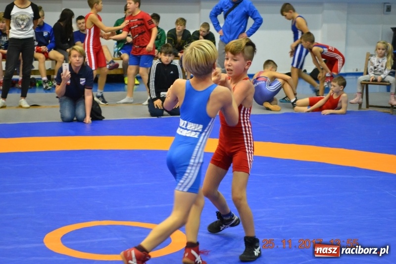 Zdjęcie w galerii na portalu naszraciborz.pl: Grad medali zapaśników Unii na zawodach w Rudzie Śląskiej wiadomości z regionu