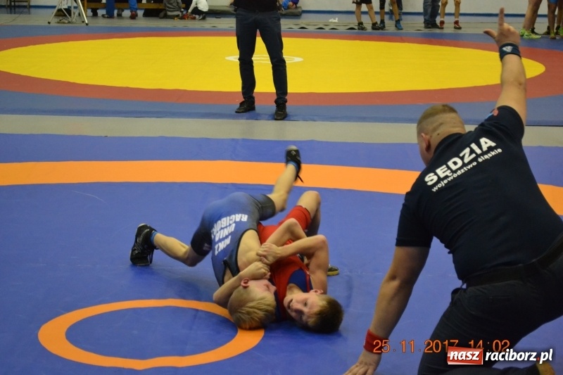 Zdjęcie w galerii na portalu naszraciborz.pl: Grad medali zapaśników Unii na zawodach w Rudzie Śląskiej wiadomości z regionu