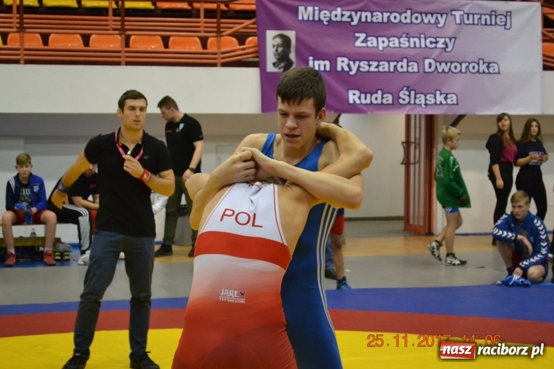 Zdjęcie w galerii na portalu naszraciborz.pl: Grad medali zapaśników Unii na zawodach w Rudzie Śląskiej wiadomości z regionu