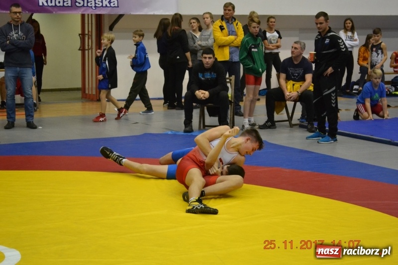 Zdjęcie w galerii na portalu naszraciborz.pl: Grad medali zapaśników Unii na zawodach w Rudzie Śląskiej wiadomości z regionu