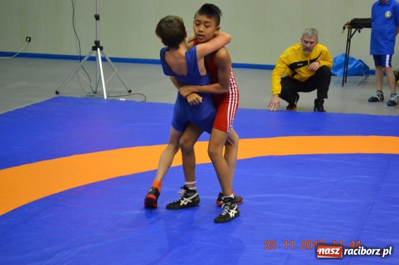 Zdjęcie w galerii na portalu naszraciborz.pl: Grad medali zapaśników Unii na zawodach w Rudzie Śląskiej wiadomości z regionu