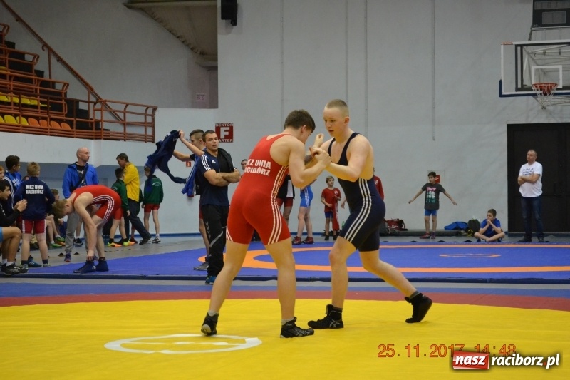 Zdjęcie w galerii na portalu naszraciborz.pl: Grad medali zapaśników Unii na zawodach w Rudzie Śląskiej wiadomości z regionu