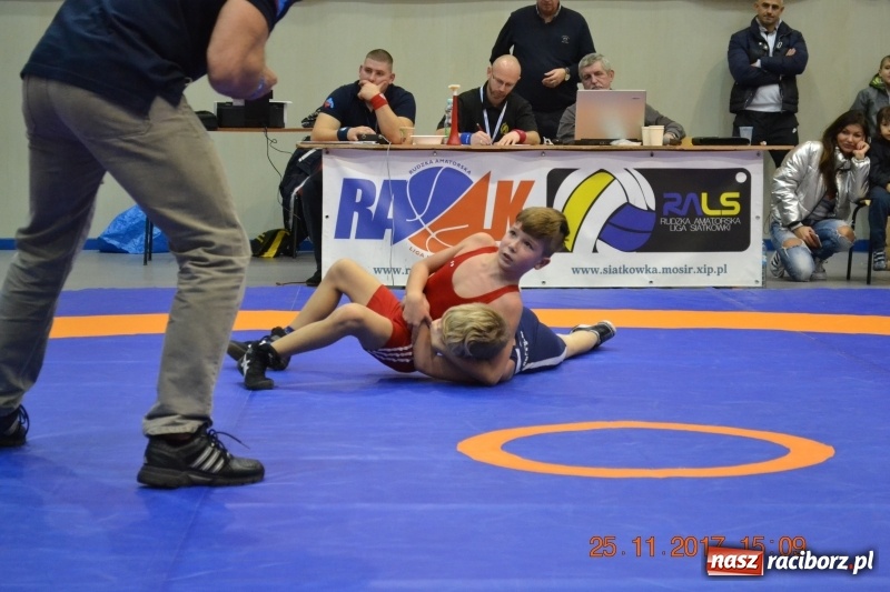 Zdjęcie w galerii na portalu naszraciborz.pl: Grad medali zapaśników Unii na zawodach w Rudzie Śląskiej wiadomości z regionu