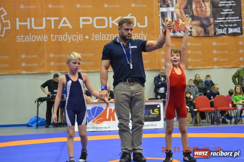 Zdjęcie w galerii na portalu naszraciborz.pl: Grad medali zapaśników Unii na zawodach w Rudzie Śląskiej wiadomości z regionu