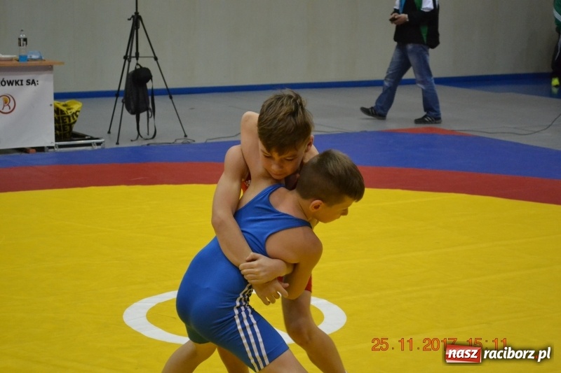 Zdjęcie w galerii na portalu naszraciborz.pl: Grad medali zapaśników Unii na zawodach w Rudzie Śląskiej wiadomości z regionu