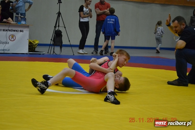 Zdjęcie w galerii na portalu naszraciborz.pl: Grad medali zapaśników Unii na zawodach w Rudzie Śląskiej wiadomości z regionu