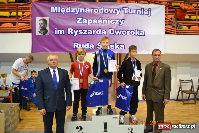 Zdjęcie w galerii na portalu naszraciborz.pl: Grad medali zapaśników Unii na zawodach w Rudzie Śląskiej wiadomości z regionu