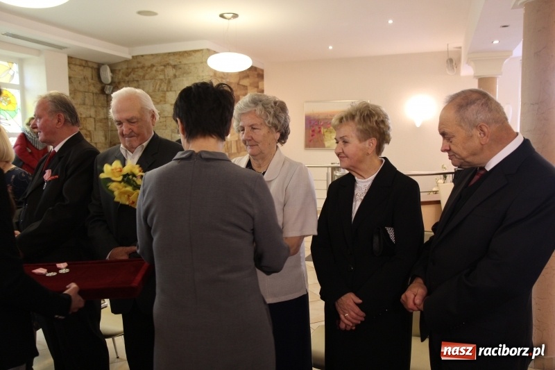 Zdjęcie w galerii na portalu naszraciborz.pl: To nie były słowa rzucone na wiatr… Złote gody w raciborskim USC wiadomości z regionu