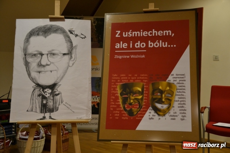 Zdjęcie w galerii na portalu naszraciborz.pl: Z uśmiechem, ale i do bólu - promocja książki Zbigniewa Woźniaka na Zamku Piastowskim wiadomości z regionu