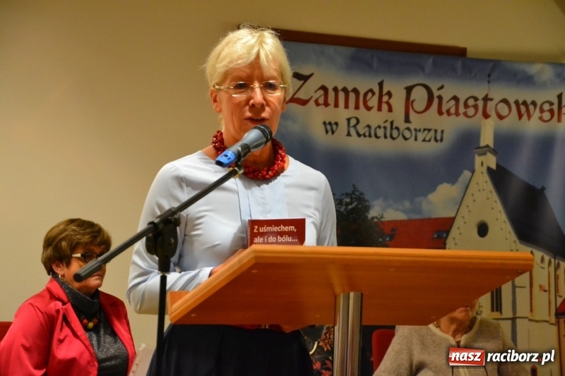 Zdjęcie w galerii na portalu naszraciborz.pl: Z uśmiechem, ale i do bólu - promocja książki Zbigniewa Woźniaka na Zamku Piastowskim wiadomości z regionu