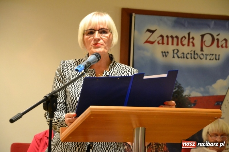 Zdjęcie w galerii na portalu naszraciborz.pl: Z uśmiechem, ale i do bólu - promocja książki Zbigniewa Woźniaka na Zamku Piastowskim wiadomości z regionu