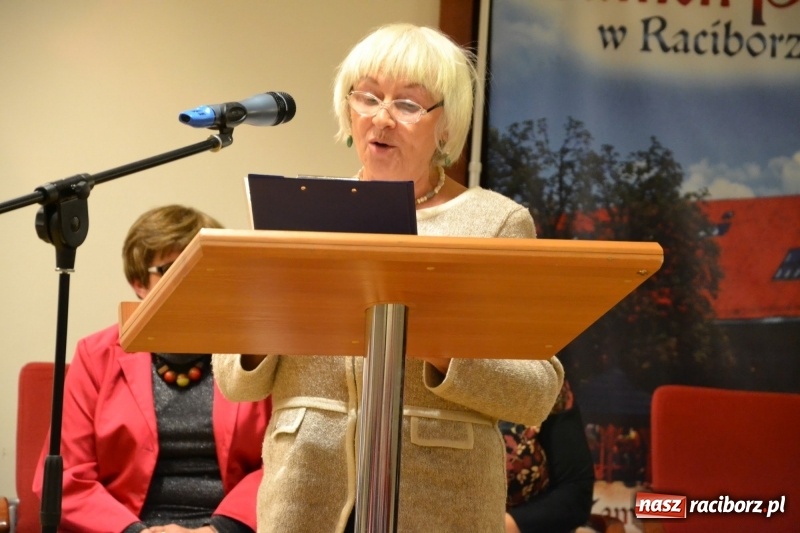 Zdjęcie w galerii na portalu naszraciborz.pl: Z uśmiechem, ale i do bólu - promocja książki Zbigniewa Woźniaka na Zamku Piastowskim wiadomości z regionu