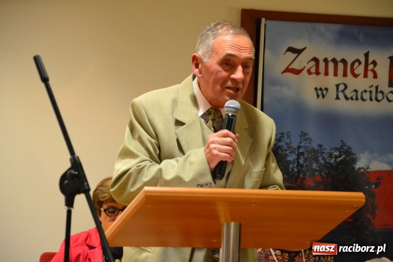 Zdjęcie w galerii na portalu naszraciborz.pl: Z uśmiechem, ale i do bólu - promocja książki Zbigniewa Woźniaka na Zamku Piastowskim wiadomości z regionu