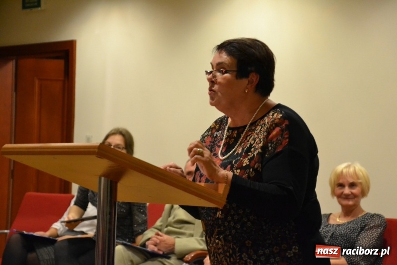 Zdjęcie w galerii na portalu naszraciborz.pl: Z uśmiechem, ale i do bólu - promocja książki Zbigniewa Woźniaka na Zamku Piastowskim wiadomości z regionu