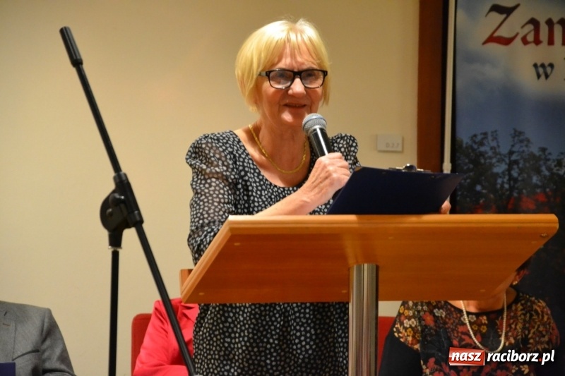 Zdjęcie w galerii na portalu naszraciborz.pl: Z uśmiechem, ale i do bólu - promocja książki Zbigniewa Woźniaka na Zamku Piastowskim wiadomości z regionu