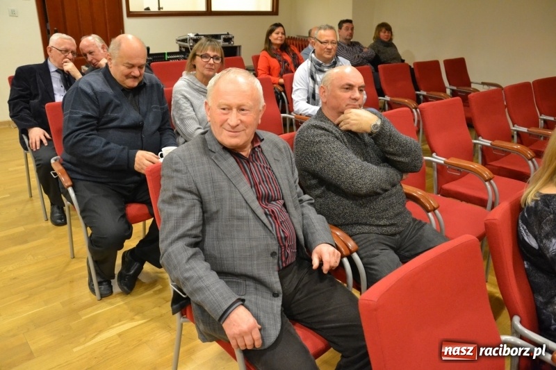 Zdjęcie w galerii na portalu naszraciborz.pl: Z uśmiechem, ale i do bólu - promocja książki Zbigniewa Woźniaka na Zamku Piastowskim wiadomości z regionu