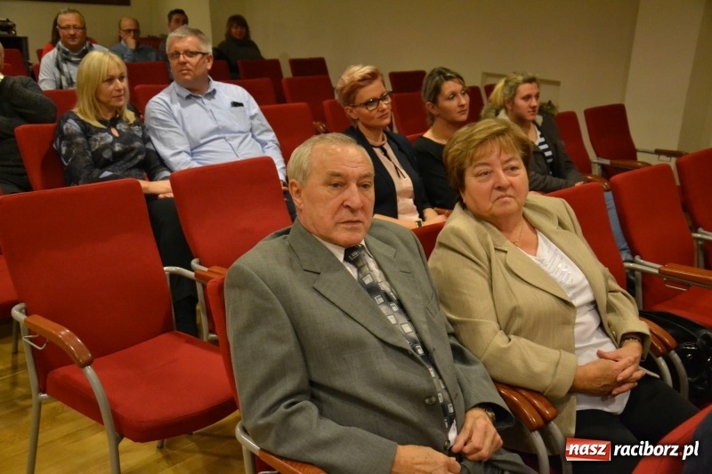 Zdjęcie w galerii na portalu naszraciborz.pl: Z uśmiechem, ale i do bólu - promocja książki Zbigniewa Woźniaka na Zamku Piastowskim wiadomości z regionu