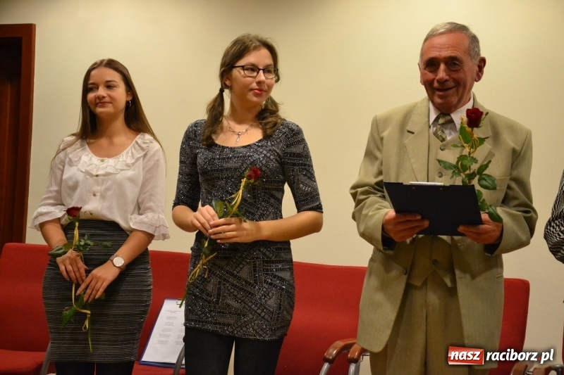 Zdjęcie w galerii na portalu naszraciborz.pl: Z uśmiechem, ale i do bólu - promocja książki Zbigniewa Woźniaka na Zamku Piastowskim wiadomości z regionu