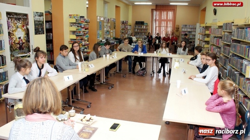 Zdjęcie w galerii na portalu naszraciborz.pl: Konkurs Co Ty wiesz o Raciborzu w raciborskiej bibliotece wiadomości z regionu