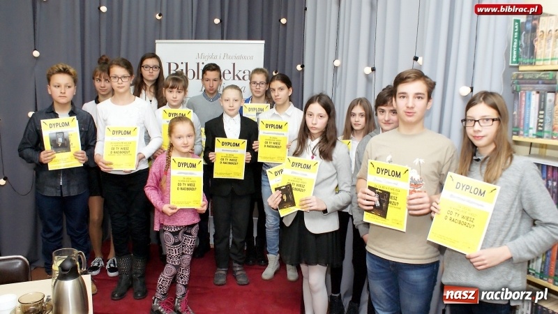 Zdjęcie w galerii na portalu naszraciborz.pl: Konkurs Co Ty wiesz o Raciborzu w raciborskiej bibliotece wiadomości z regionu