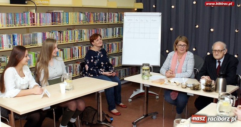 Zdjęcie w galerii na portalu naszraciborz.pl: Konkurs Co Ty wiesz o Raciborzu w raciborskiej bibliotece wiadomości z regionu