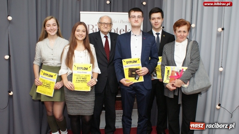 Zdjęcie w galerii na portalu naszraciborz.pl: Konkurs Co Ty wiesz o Raciborzu w raciborskiej bibliotece wiadomości z regionu