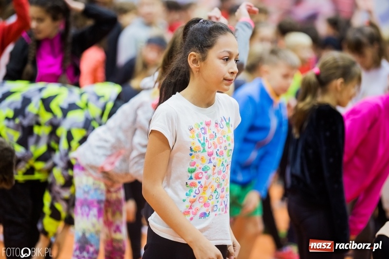 Zdjęcie w galerii na portalu naszraciborz.pl: Jesienne Halowe Mistrzostwa Raciborza w lekkiej atletyce. Zmaganiom przyglądała się Justyna Święty-Ersetic wiadomości z regionu