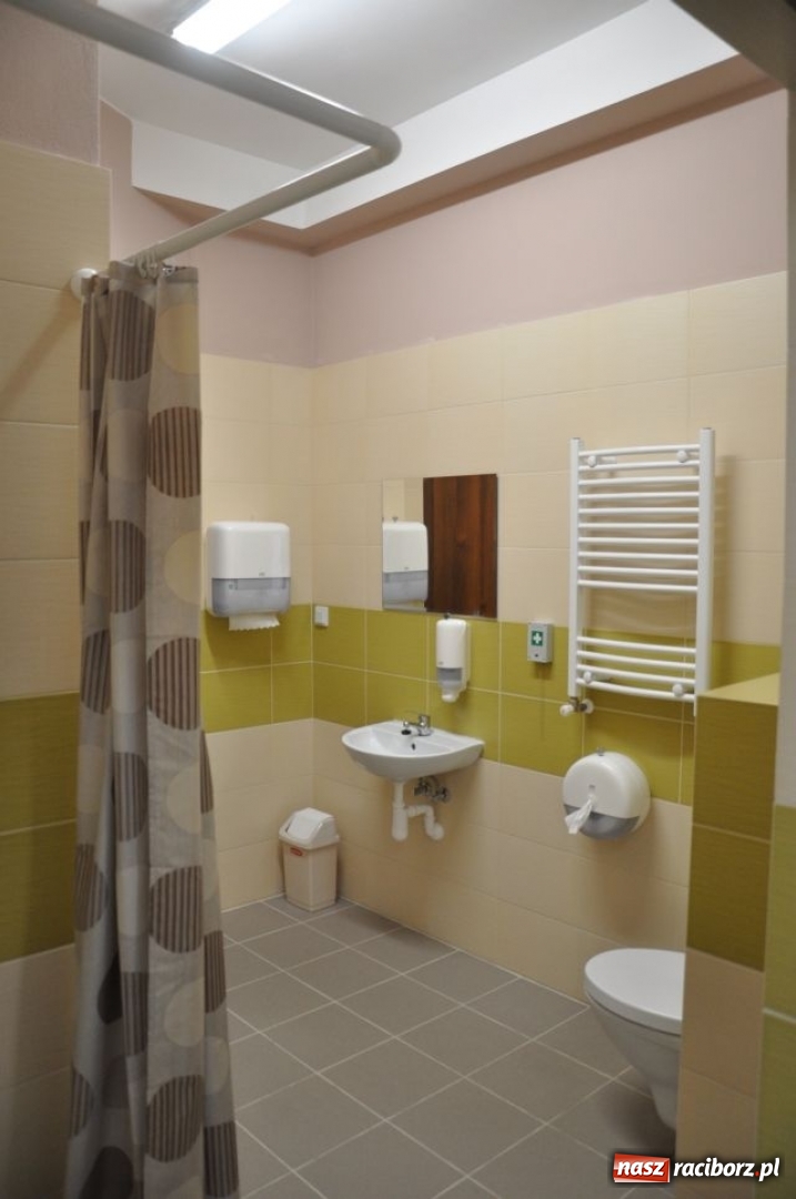 Zdjęcie w galerii na portalu naszraciborz.pl: Uroczyste otwarcie Zakładu Pielęgnacyjno-Opiekuńczego w Kuźni Raciborskiej wiadomości z regionu