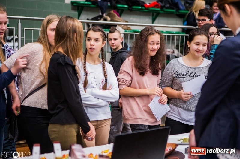 Zdjęcie w galerii na portalu naszraciborz.pl: Ponad 1000 uczniów na Festiwalu Perspektyw w Raciborzu wiadomości z regionu