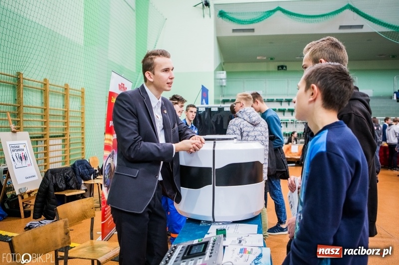 Zdjęcie w galerii na portalu naszraciborz.pl: Ponad 1000 uczniów na Festiwalu Perspektyw w Raciborzu wiadomości z regionu