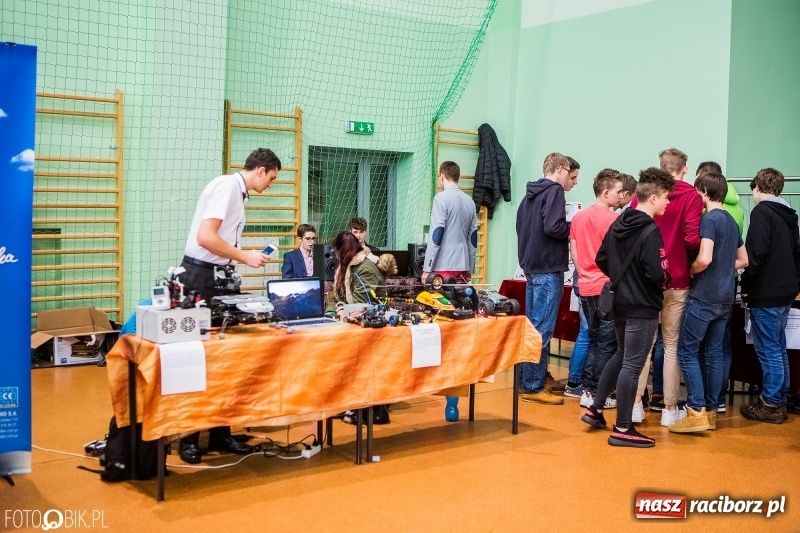 Zdjęcie w galerii na portalu naszraciborz.pl: Ponad 1000 uczniów na Festiwalu Perspektyw w Raciborzu wiadomości z regionu