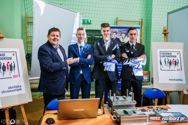 Zdjęcie w galerii na portalu naszraciborz.pl: Ponad 1000 uczniów na Festiwalu Perspektyw w Raciborzu wiadomości z regionu