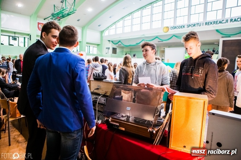 Zdjęcie w galerii na portalu naszraciborz.pl: Ponad 1000 uczniów na Festiwalu Perspektyw w Raciborzu wiadomości z regionu