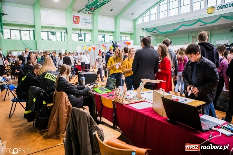 Zdjęcie w galerii na portalu naszraciborz.pl: Ponad 1000 uczniów na Festiwalu Perspektyw w Raciborzu wiadomości z regionu