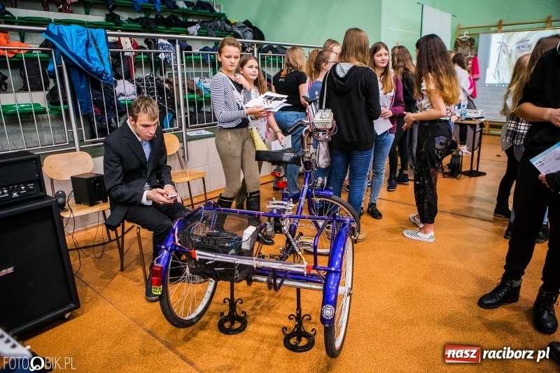 Zdjęcie w galerii na portalu naszraciborz.pl: Ponad 1000 uczniów na Festiwalu Perspektyw w Raciborzu wiadomości z regionu