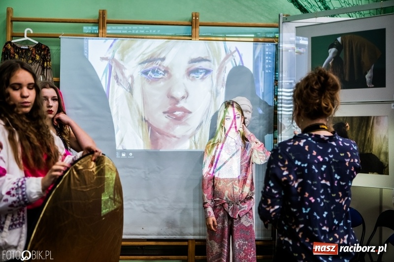 Zdjęcie w galerii na portalu naszraciborz.pl: Ponad 1000 uczniów na Festiwalu Perspektyw w Raciborzu wiadomości z regionu