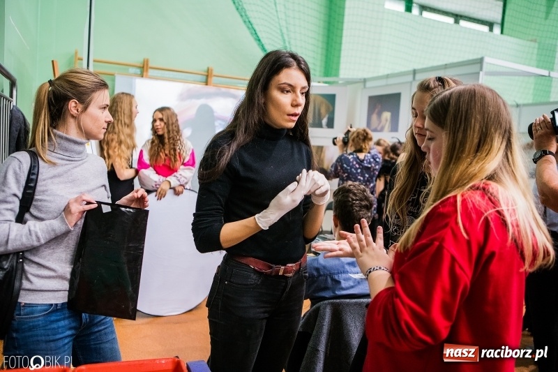 Zdjęcie w galerii na portalu naszraciborz.pl: Ponad 1000 uczniów na Festiwalu Perspektyw w Raciborzu wiadomości z regionu