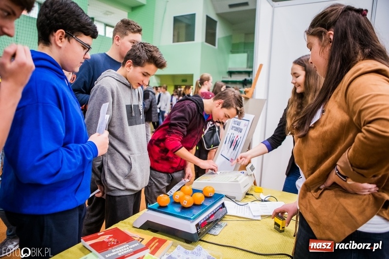 Zdjęcie w galerii na portalu naszraciborz.pl: Ponad 1000 uczniów na Festiwalu Perspektyw w Raciborzu wiadomości z regionu